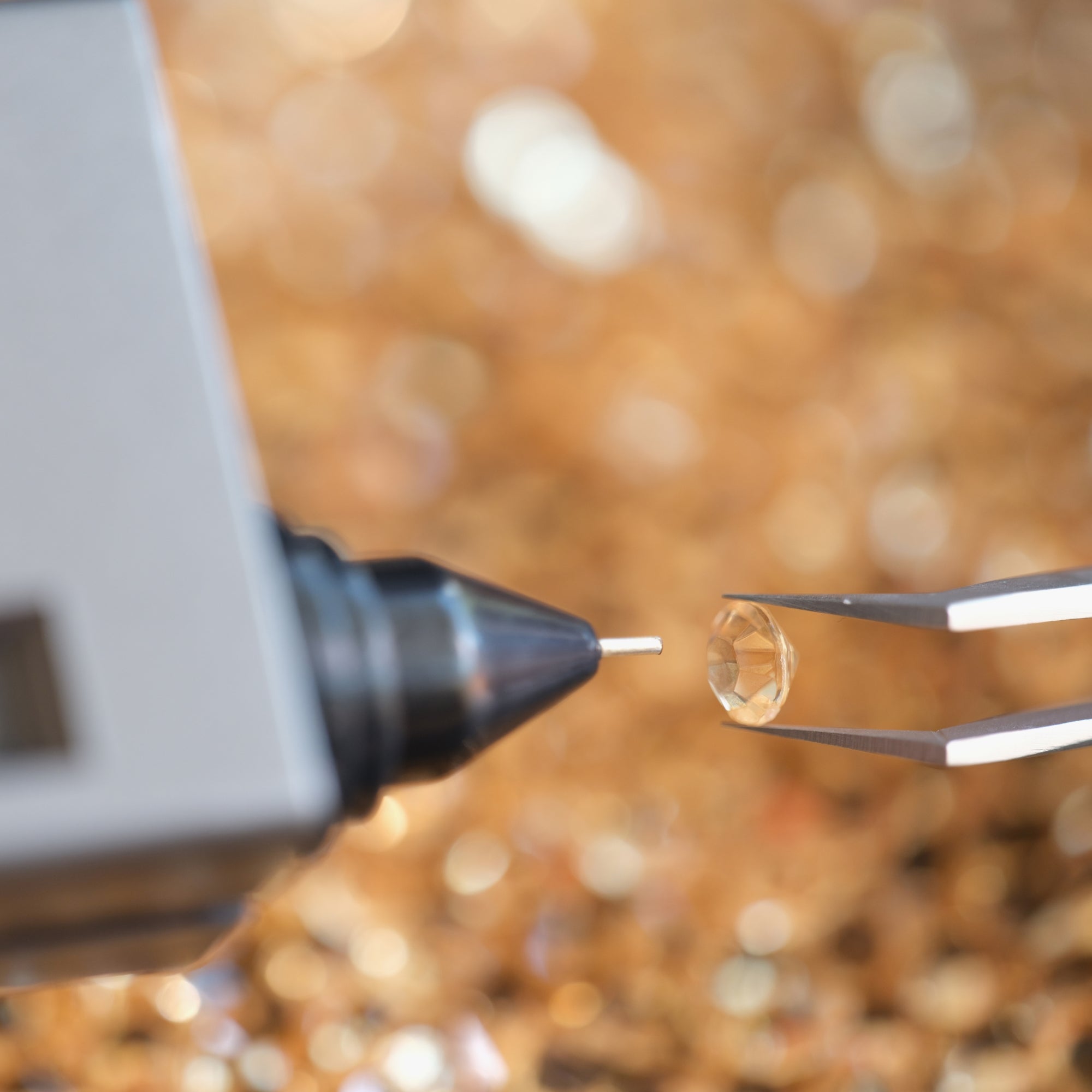 How to Know if a Diamond is Real or Fake: 11 Tests